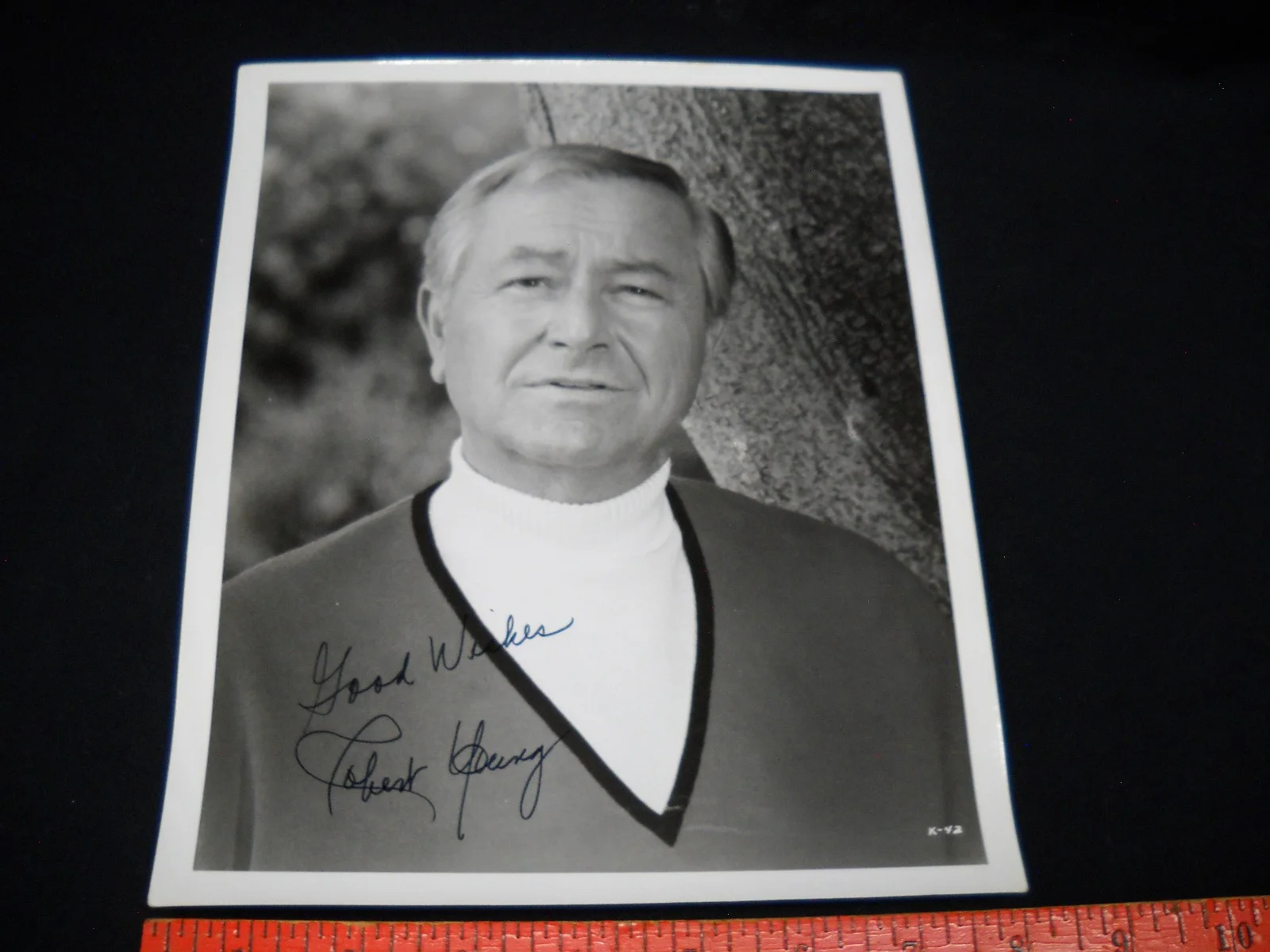 Robert Young — 8x10 Original Publicity Photo Signed by Robert Young Marcus Welby Father Knows