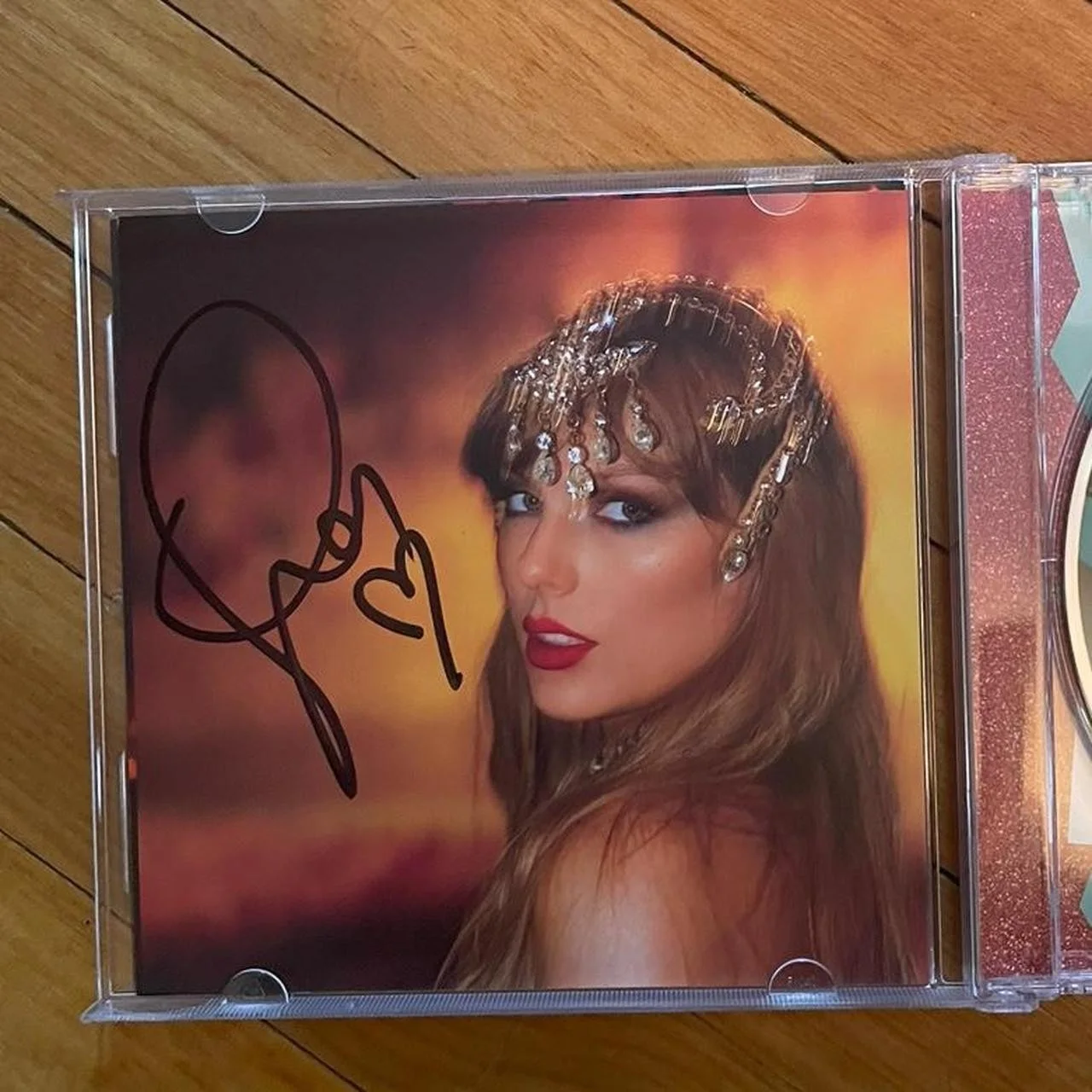 Taylor Swift The Life of a Showgirl CD + Hand Signed Photo 1, изображение 2
