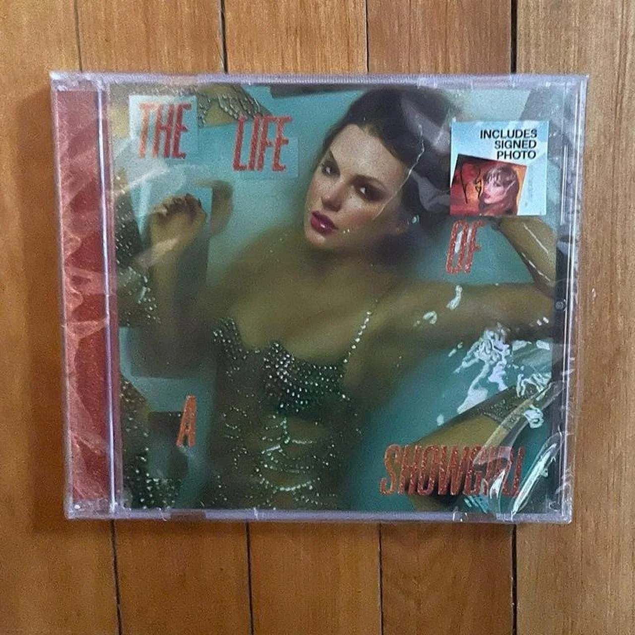 Taylor Swift The Life of a Showgirl CD + Hand Signed Photo 1, изображение 4