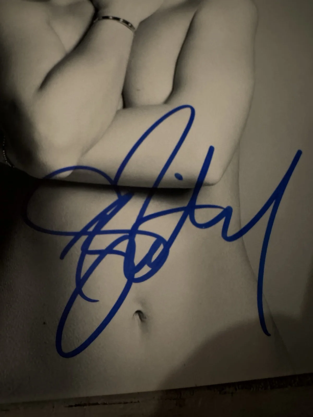 Britney Spears legendary singer REAL hand SIGNED Autographed 8x10 COA, image 2