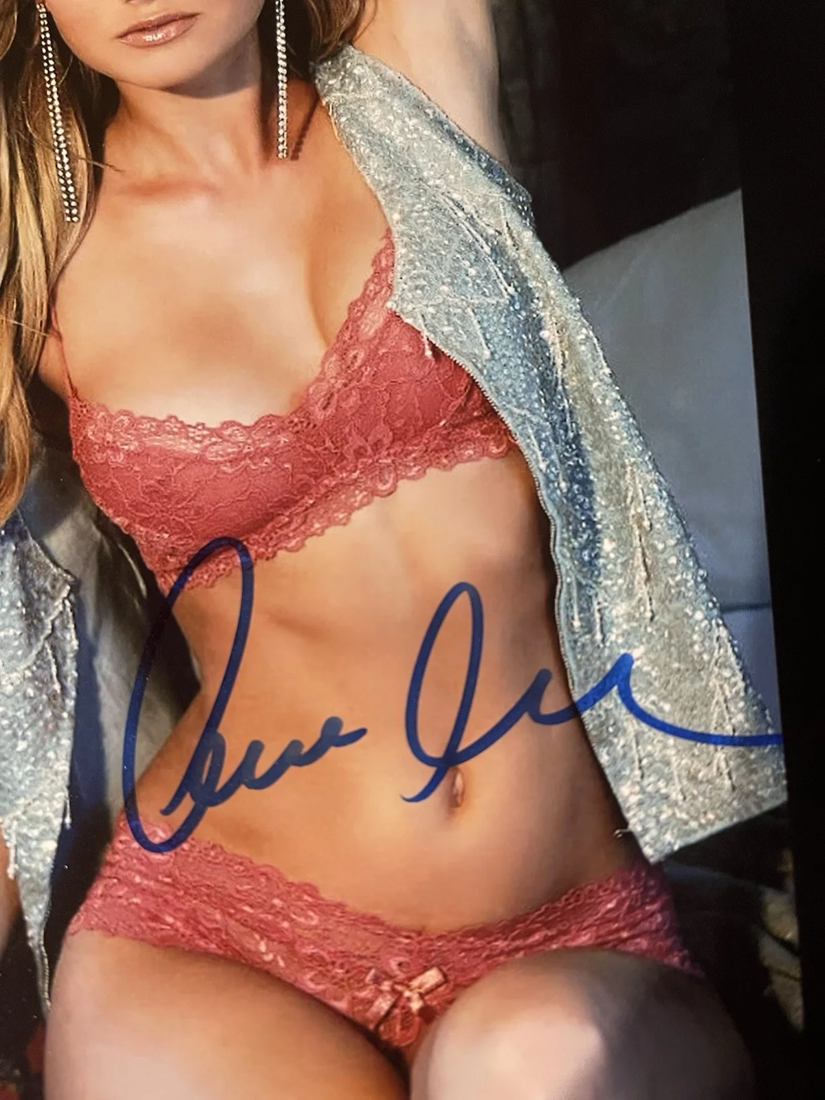 Brie Larson Signed 8X10 Autographed Photo COA, image 2