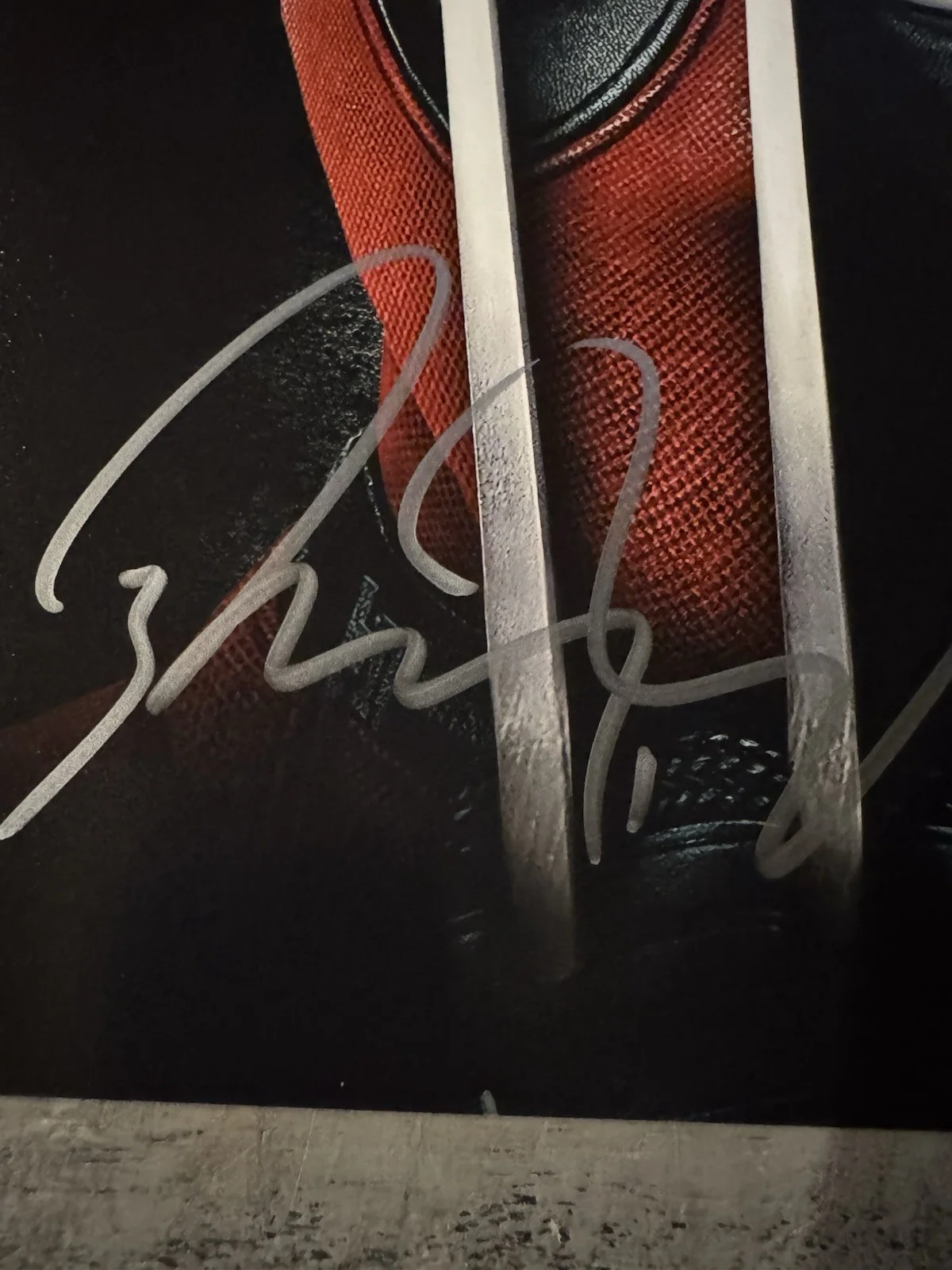 Autographed Ryan Reynolds 8 x 10 Photo Signed with COA Dead pool Star, image 2