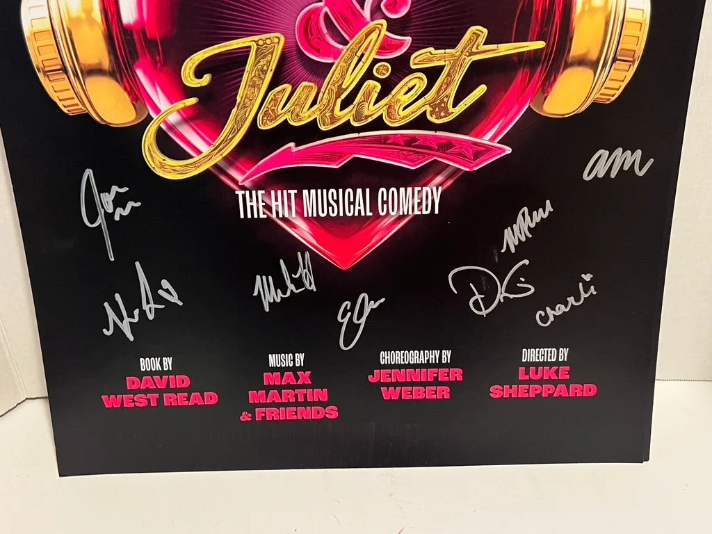 & Juliet Cast HAND SIGNED 14x22 Window Card 2025 Charli D'Amelio, изображение 2