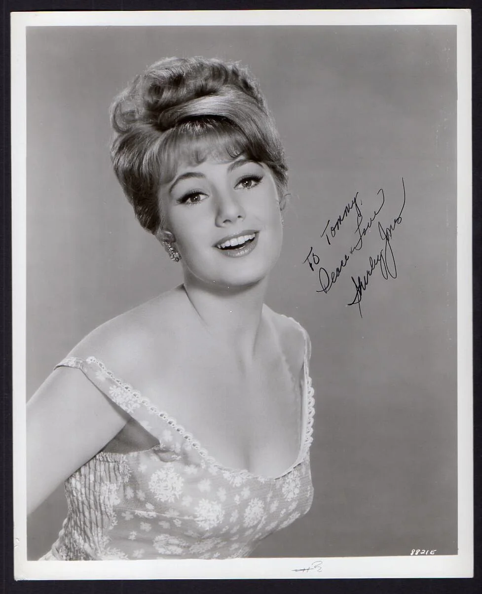 Shirley Jones — SHIRLEY JONES sexy actress SIGNED 8x10 VINTAGE PHOTO with COA