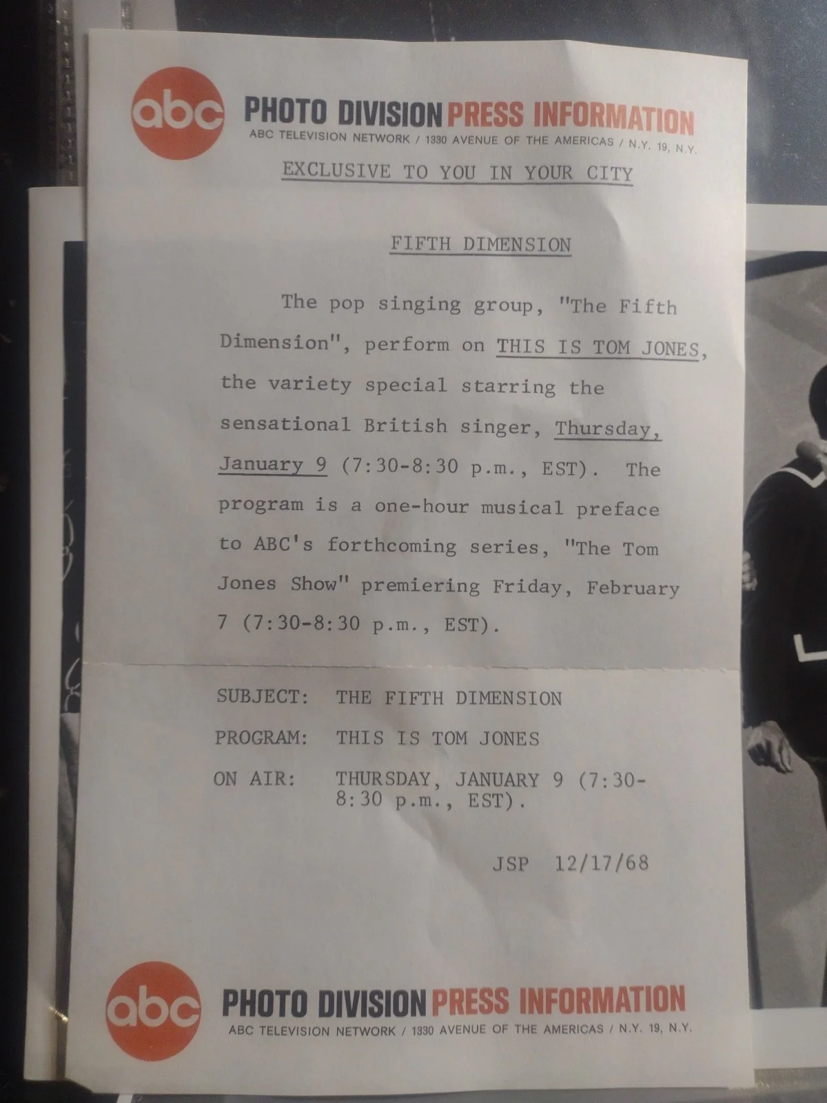 The 5th Dimension Group 8x10 Photo W/ Press Release Tom Jones Show 12/17/68 Good, image 3