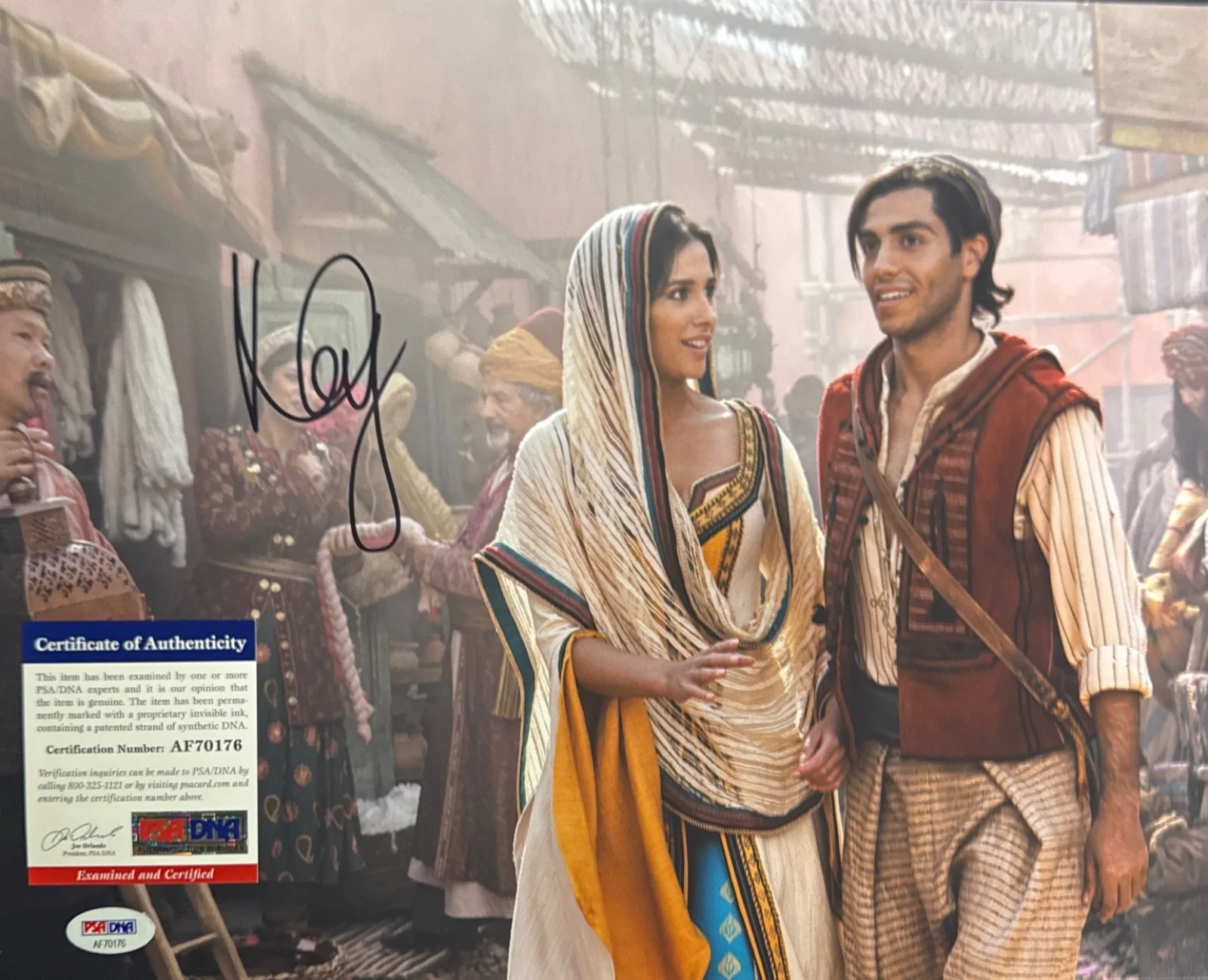 Naomi Scott — Naomi Scott Signed 11x14 Disney Aladdin Photo PSA AF70176, image 2