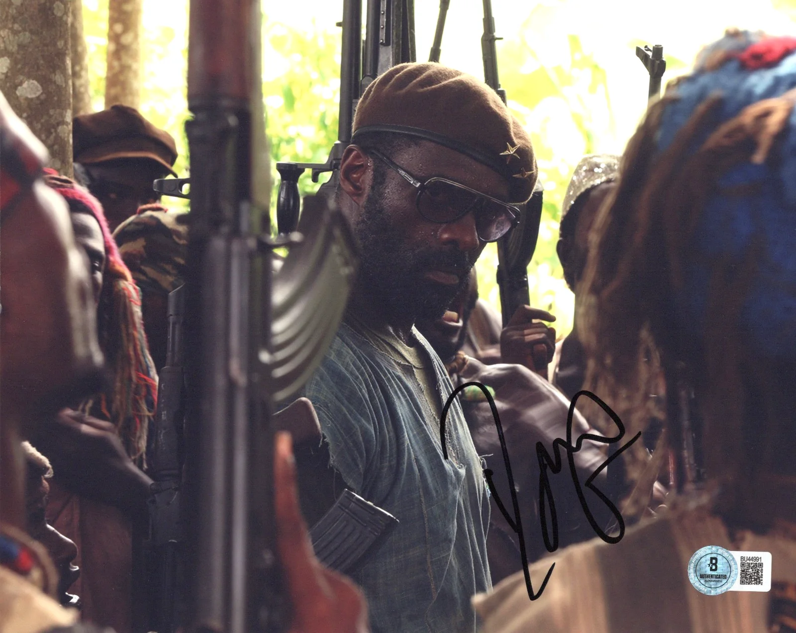 IDRIS ELBA SIGNED 'BEASTS OF NO NATION' 8x10 MOVIE PHOTO ACTOR BECKETT BAS COA, изображение 2