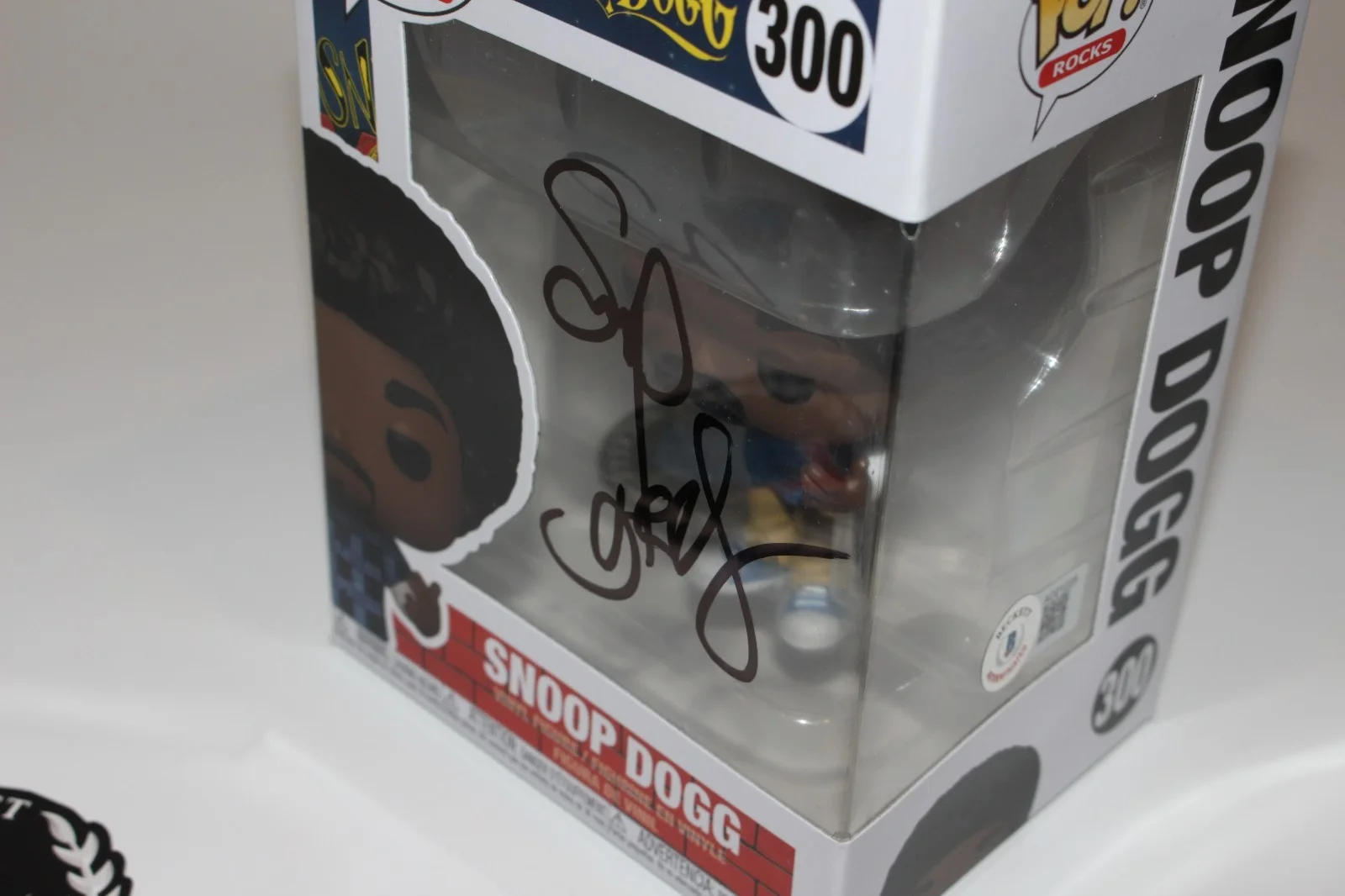 SNOOP DOGGY DOGG SIGNED FUNKO POP TOY FIGURE 300 BECKETT COA DOGGYSTYLE ALBUM, изображение 4