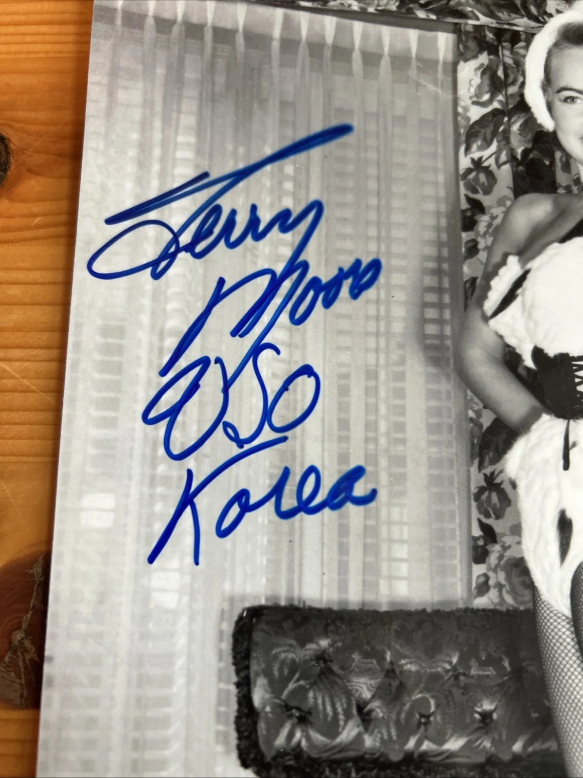 Terry Moore — TERRY MOORE sexy Hollywood 8 1/2 X 11 snow bunny pinup photo SIGNED w/COA, изображение 5