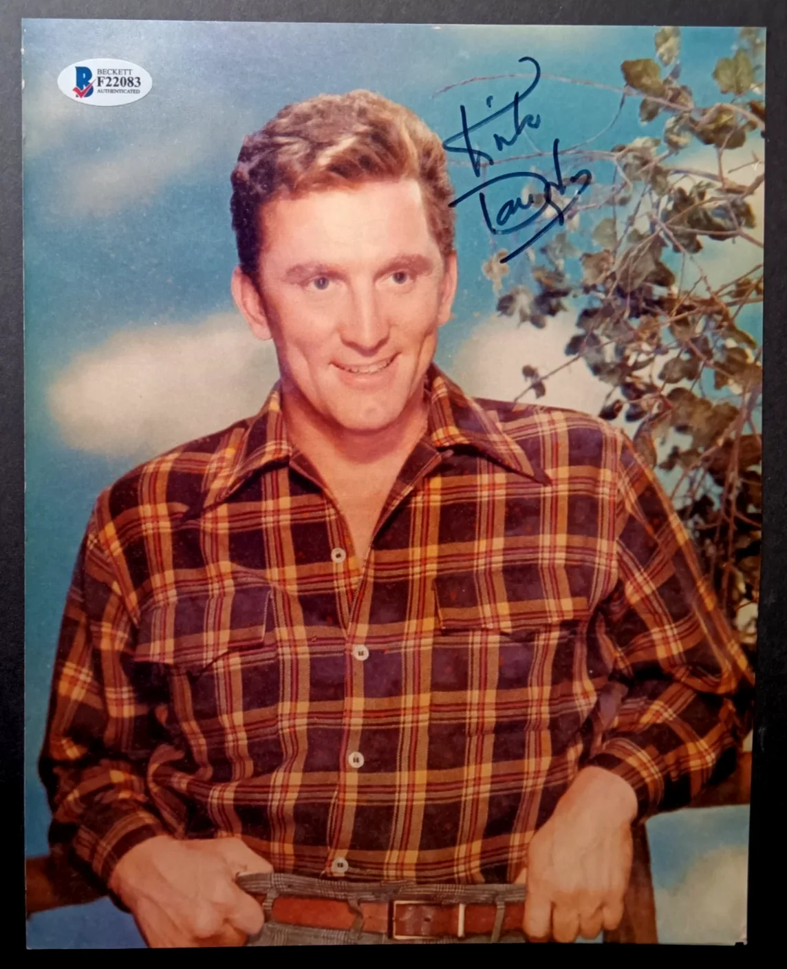 Kirk Douglas — Kirk Douglas Signed 8x10 Color Photo - BECKETT Authenticated COA + Unread Book
