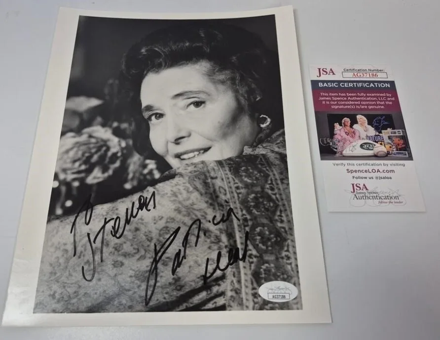 Patricia Neal — Patricia Neal Legendary Actress Autographed Signed 8x10 B&W Photo JSA COA