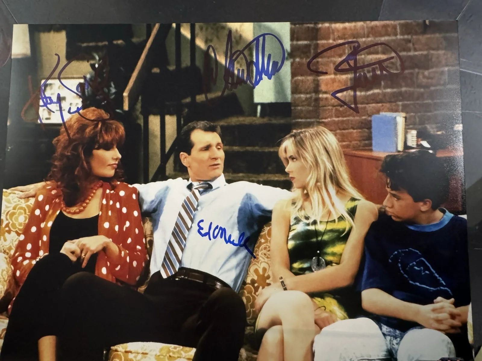 Ed O’neill Christina Applegate — Married With Children CAST Signed 8x10 Photo BUNDY Applegate Autograph, image 2