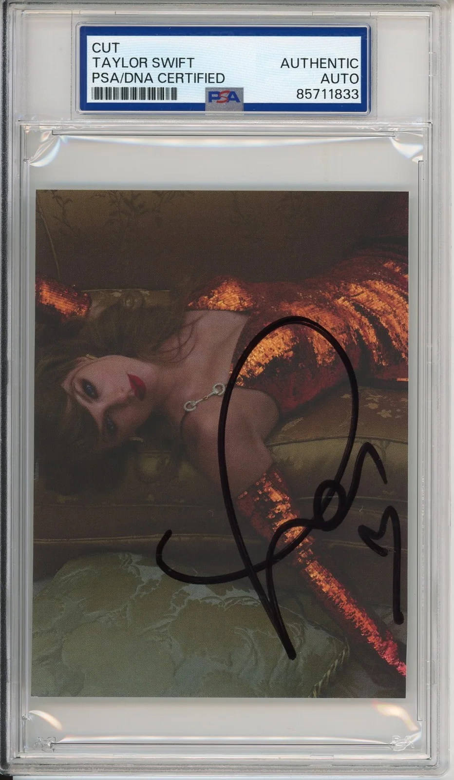 Taylor Swift — Taylor Swift SIGNED & HEART Sexy Photo PSA DNA COA Autograph Life Of A Showgirl
