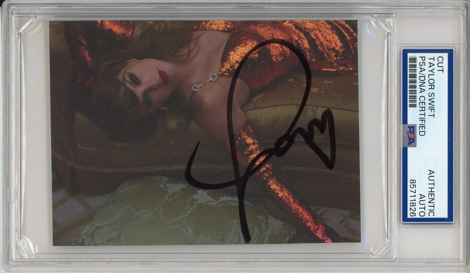 Taylor Swift — Taylor Swift SIGNED & HEART Picture PSA DNA COA Life Of A Showgirl Cut Signature
