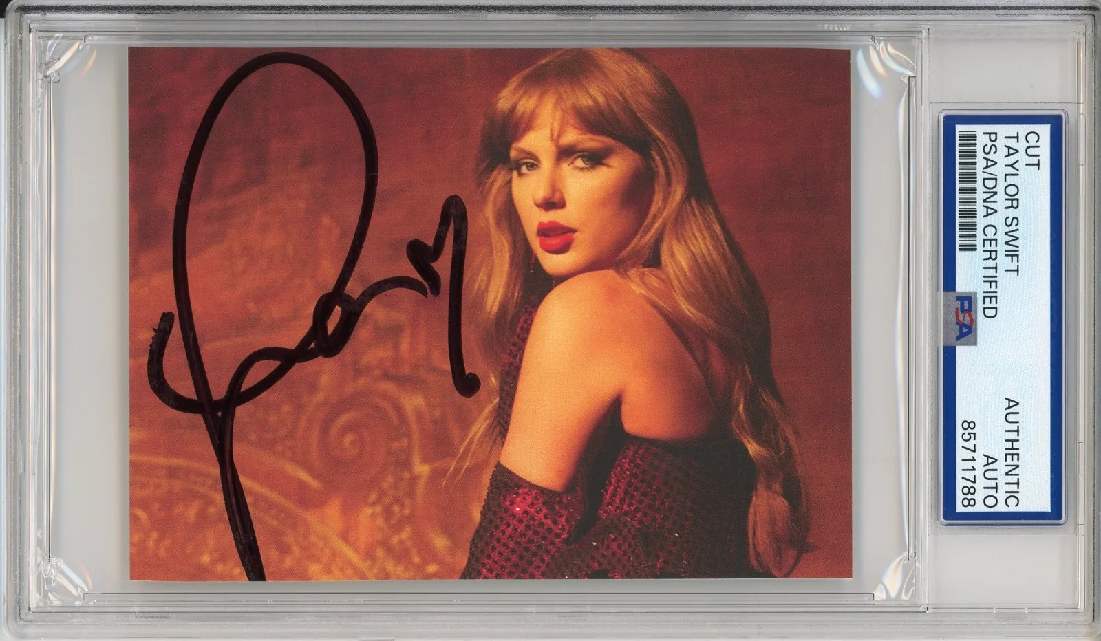 Taylor Swift — Taylor Swift SIGNED w/ HEART PSA DNA COA Life Of A Showgirl PERFECT RARE PHOTO 3