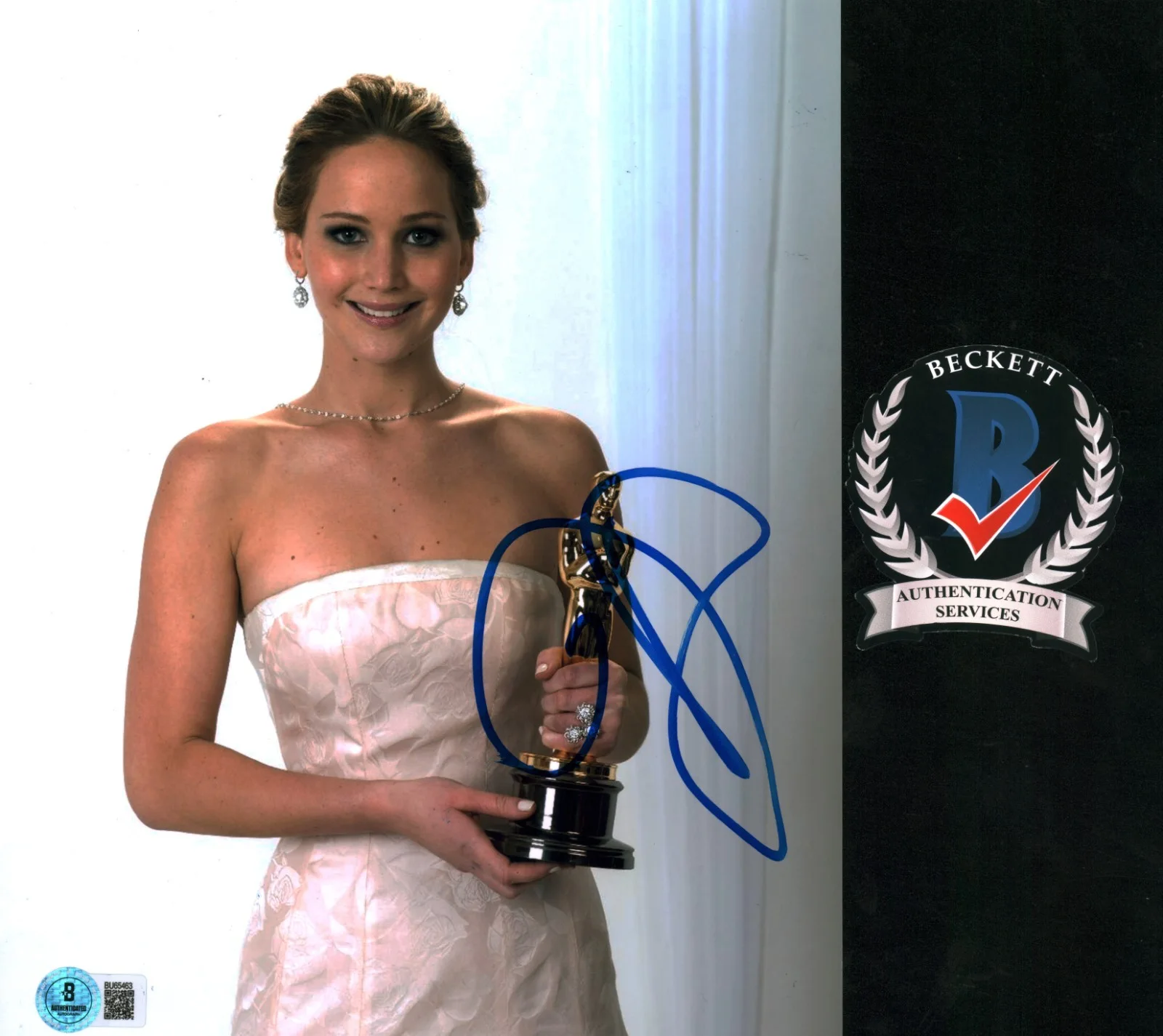 jennifer lawrence — Jennifer Lawrence Signed Beautiful Brunette Oscar Winner 8x10 Photo BAS COA