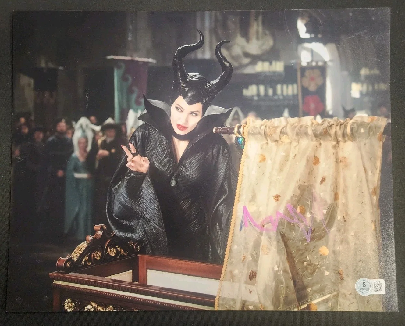 Angelina Jolie — Angelina Jolie Signed Maleficent 11x14 Photo Rare BAC BP13151