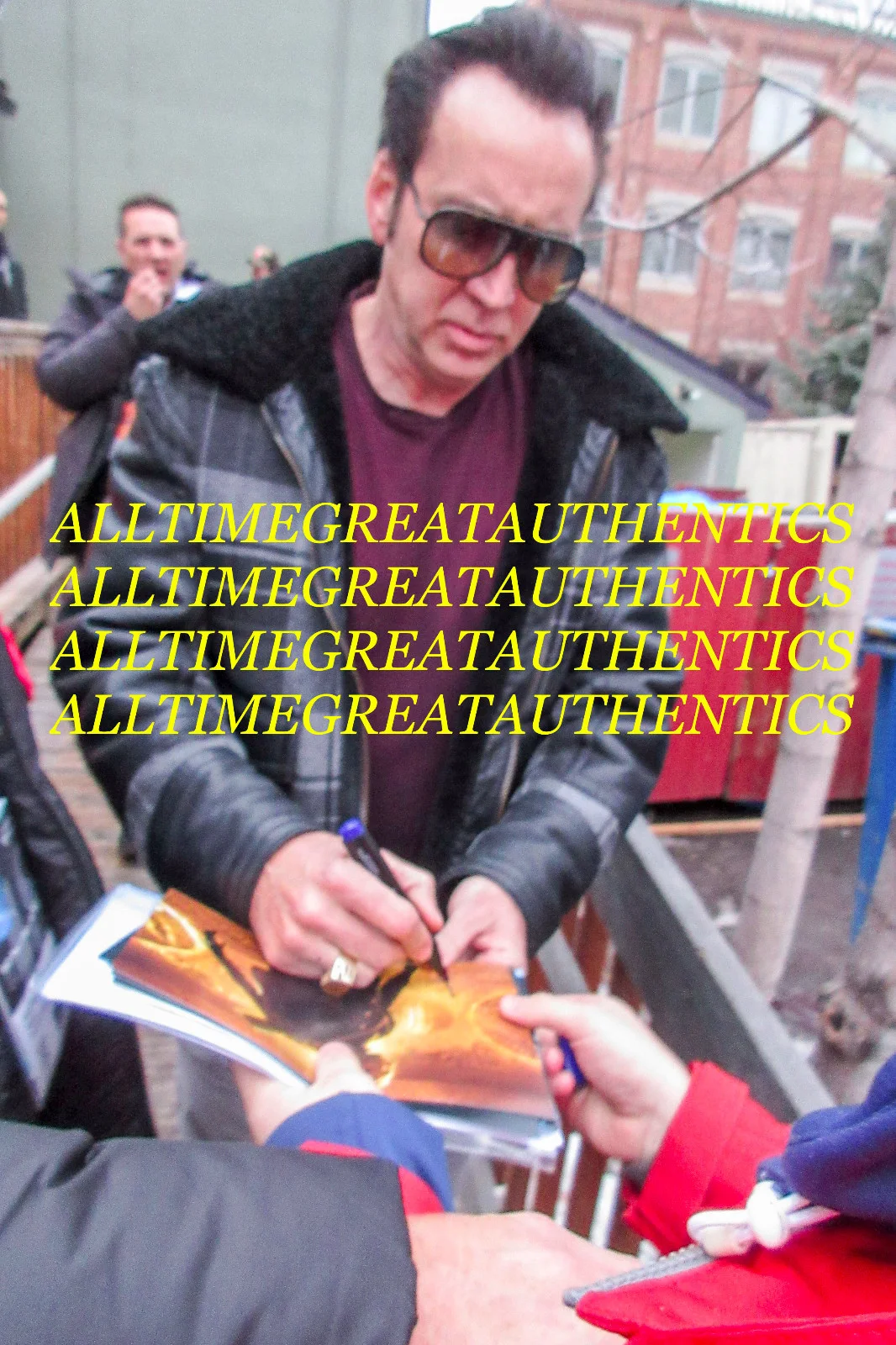 Nicolas Cage — NICOLAS CAGE SIGNED NATIONAL TREASURE 8x10 MOVIE PHOTO NIC PROOF BECKETT COA, изображение 3