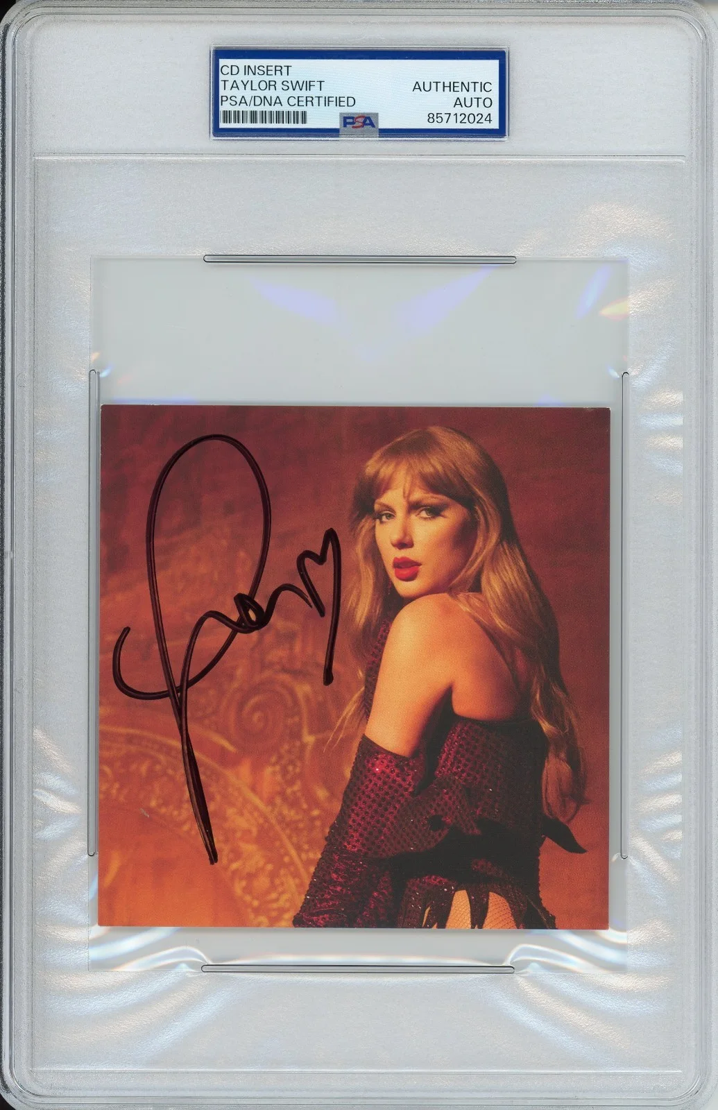 Taylor Swift — Taylor Swift SIGNED & HEART Swiftie Photo 3 PSA DNA COA Life Of A Showgirl Auto