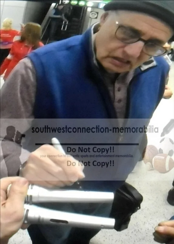 Jeffrey Tambor — Jeffrey Tambor Signed Microphone Voice Actor SpongeBob SquarePants Trolls Proof, image 2