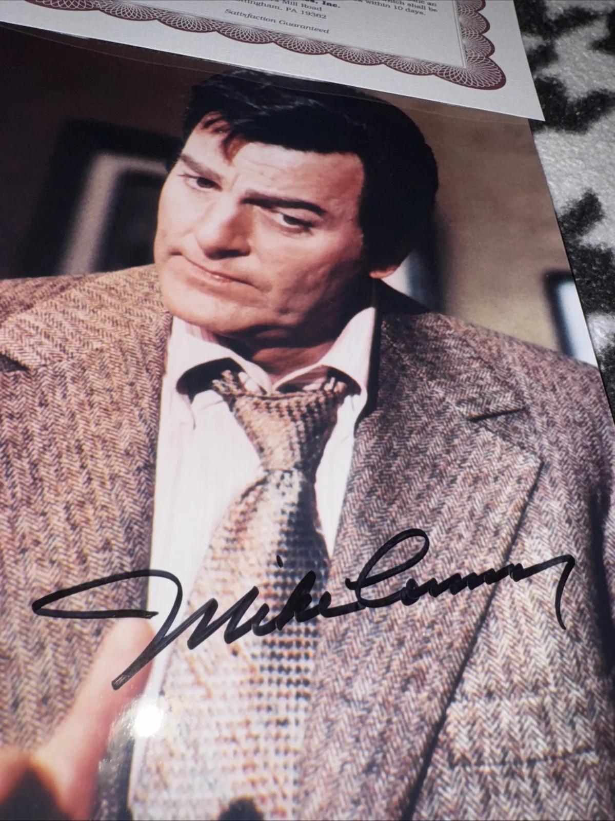 Mike Connors — Authentic Signed Mike Connors 8x10 Photo, image 4