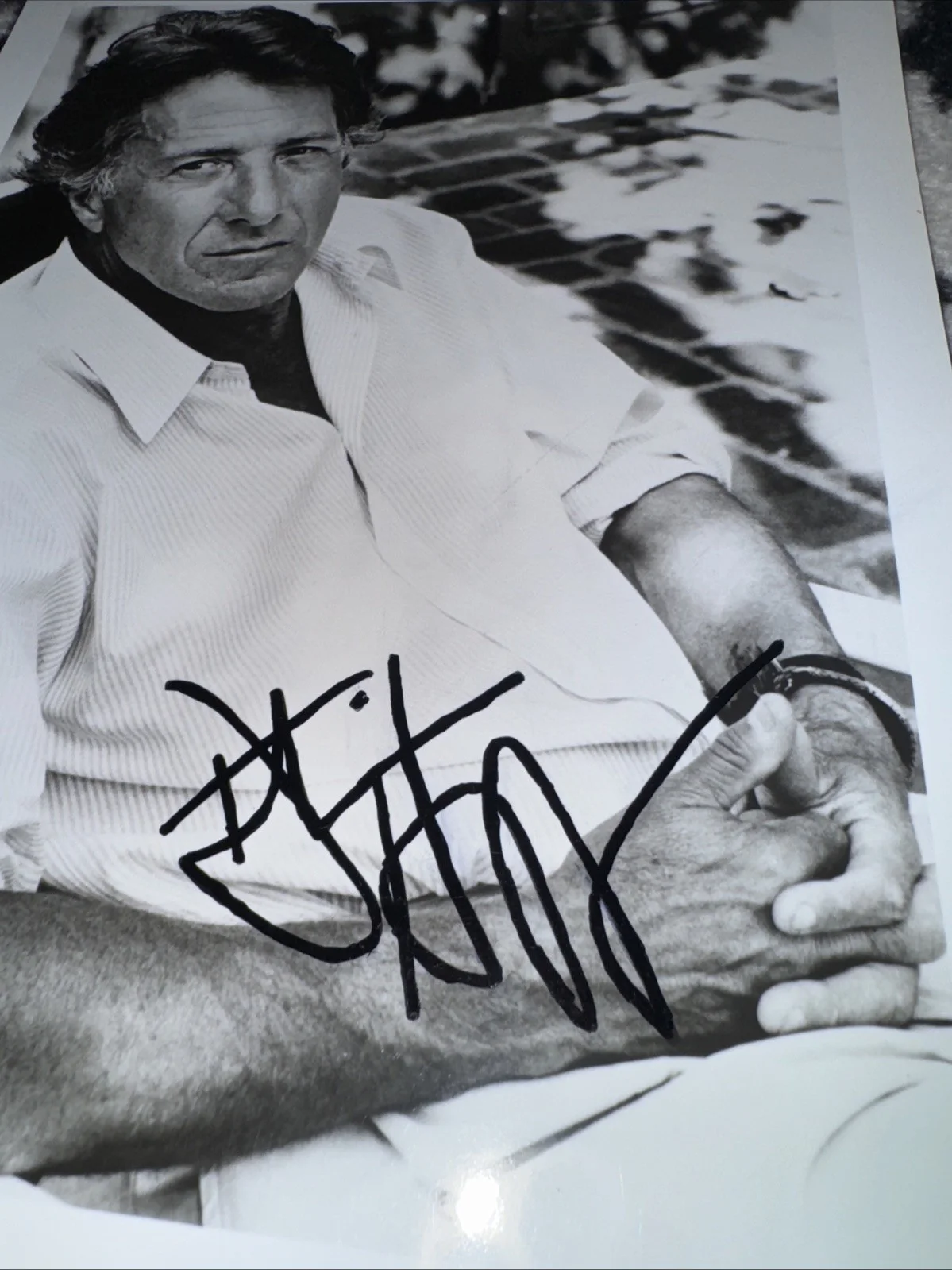 Dustin Hoffman — Signed Dustin Hoffman 8x10 Photo, image 2