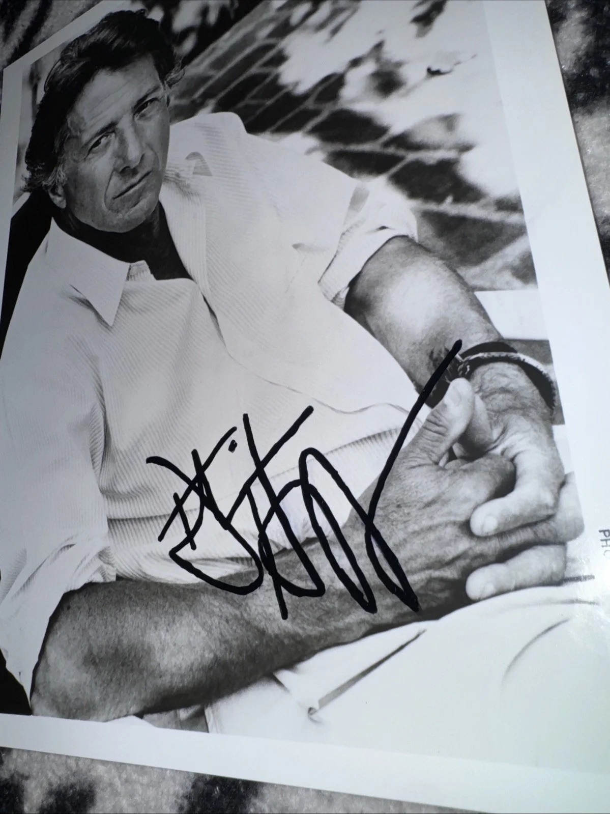 Dustin Hoffman — Signed Dustin Hoffman 8x10 Photo, image 5