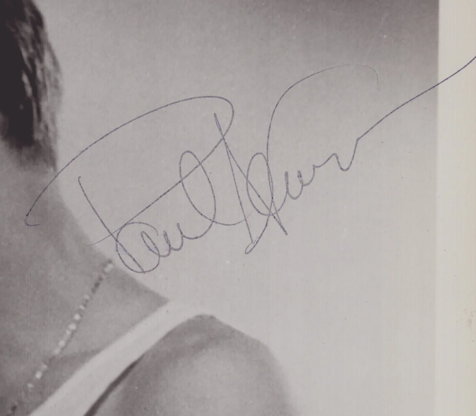 Paul Newman — PAUL NEWMAN - AUTOGRAPHED SIGNED PHOTOGRAPH, image 2