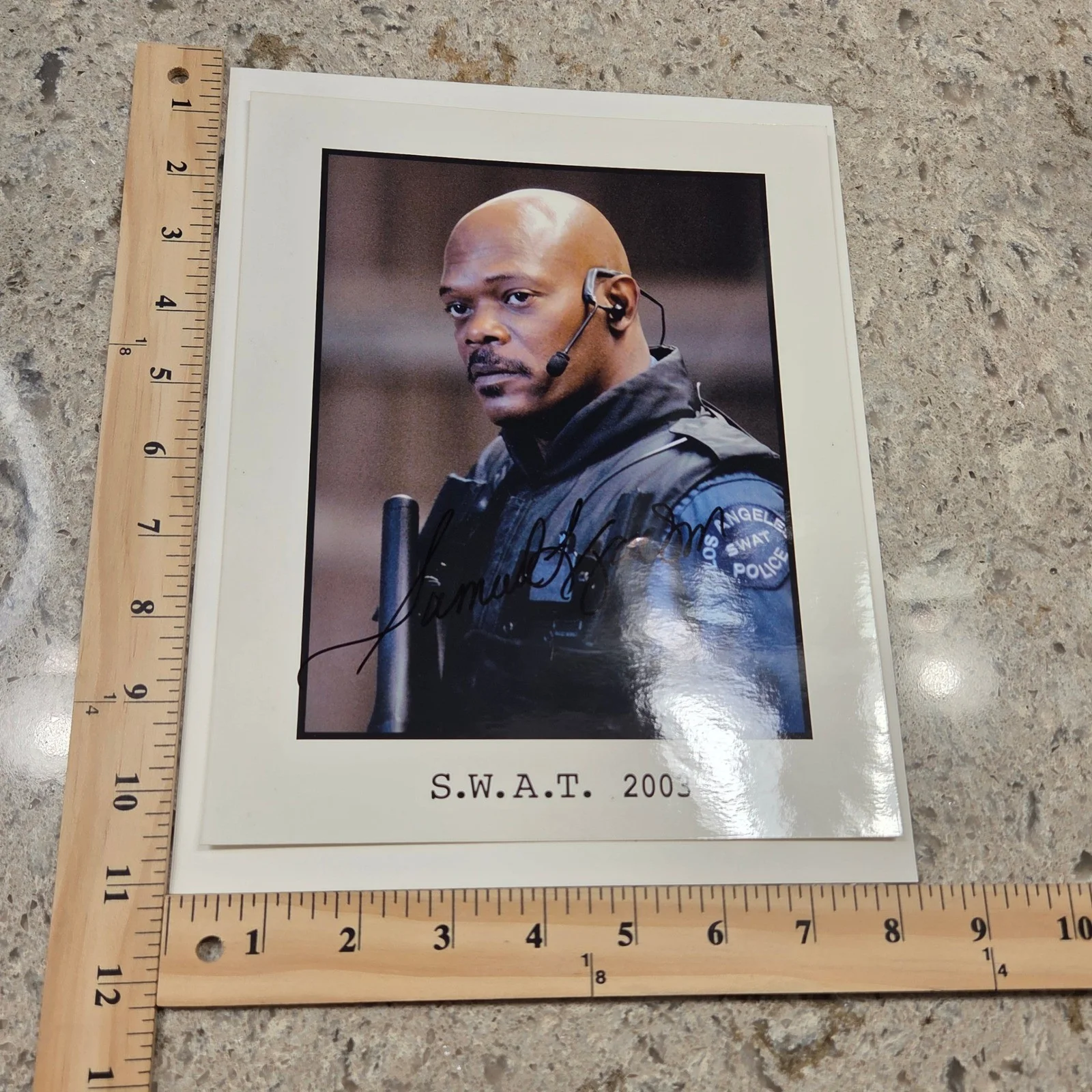 Samuel L Jackson Signed S.W.A.T. Photo Autograph Movie Memorabilia 2003, image 3