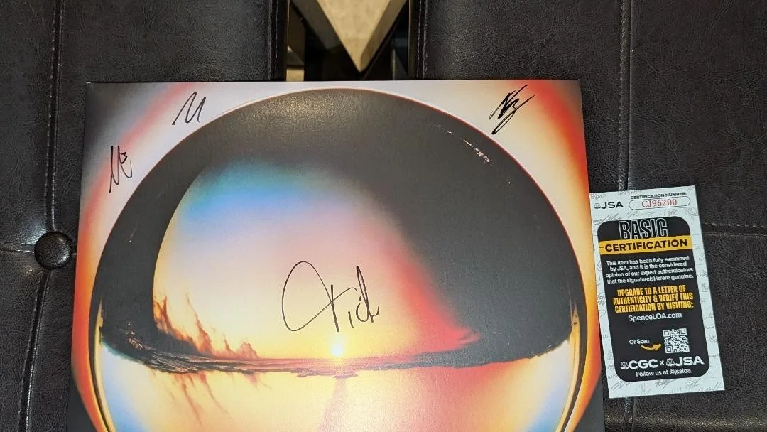 Cage the Elephant signed Neon Pill vinyl album SIGNED BY ALL MEMBERS + 6 JSA COA, изображение 4