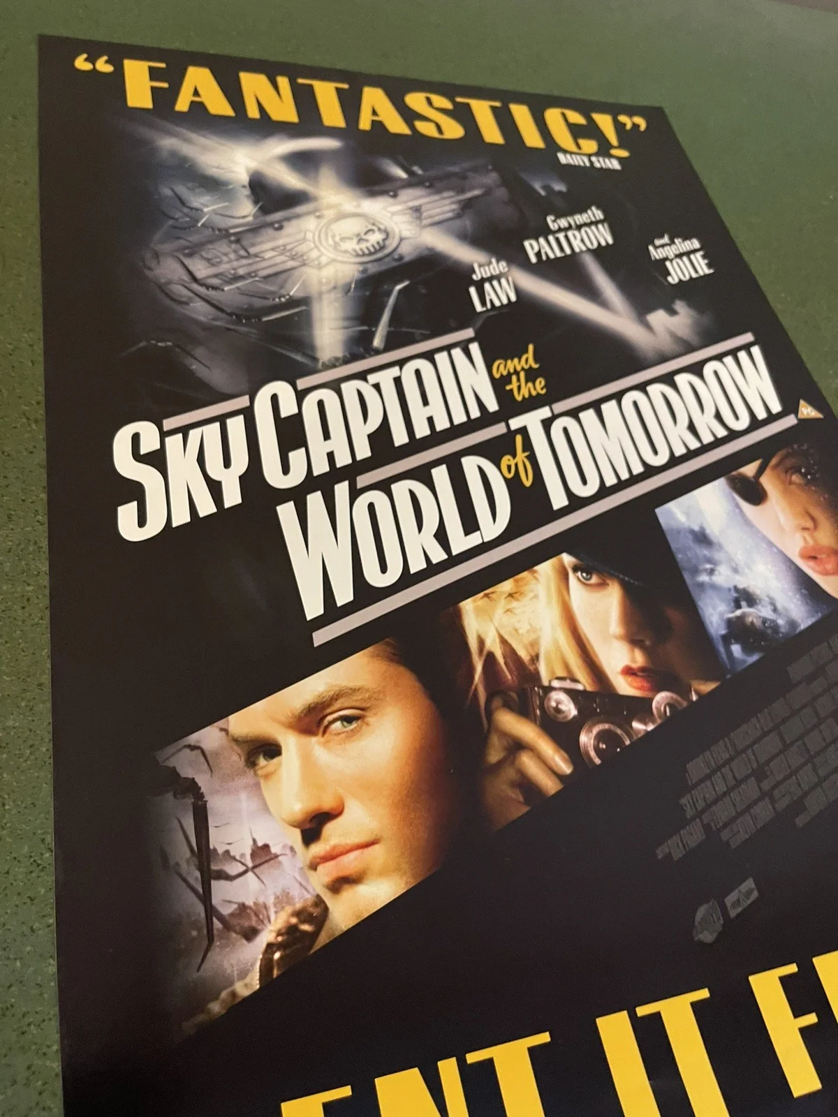 Original 2004 Sky Captain and the World of Tomorrow Video Shop Promo Poster - A2, изображение 2