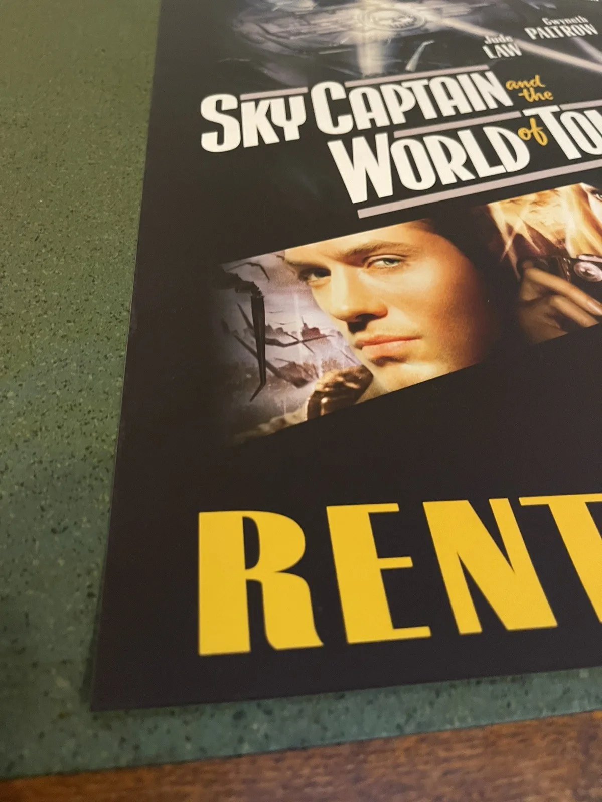 Original 2004 Sky Captain and the World of Tomorrow Video Shop Promo Poster - A2, изображение 3