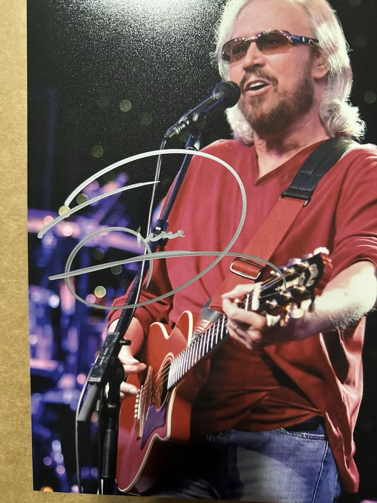 Barry Gibb from the Bee Gees autographed 8x10 photo with COA, изображение 2