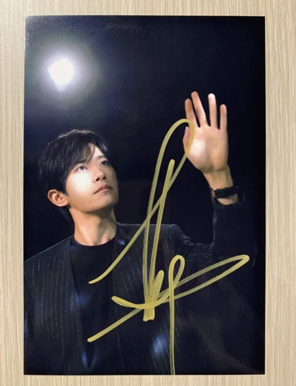 Celebrity Signature Photo Signature Photo Yiyang Qianxi 6-Inch Set Photo, изображение 2