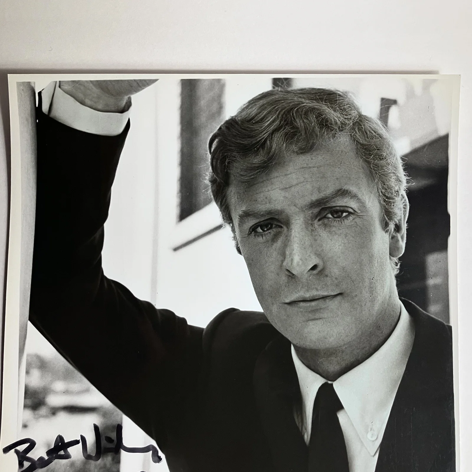 Michael Caine — MICHAEL CAINE Signed Photo / BATMAN BEGINS, Alfie, AUSTIN POWERS, Interstellar, image 2