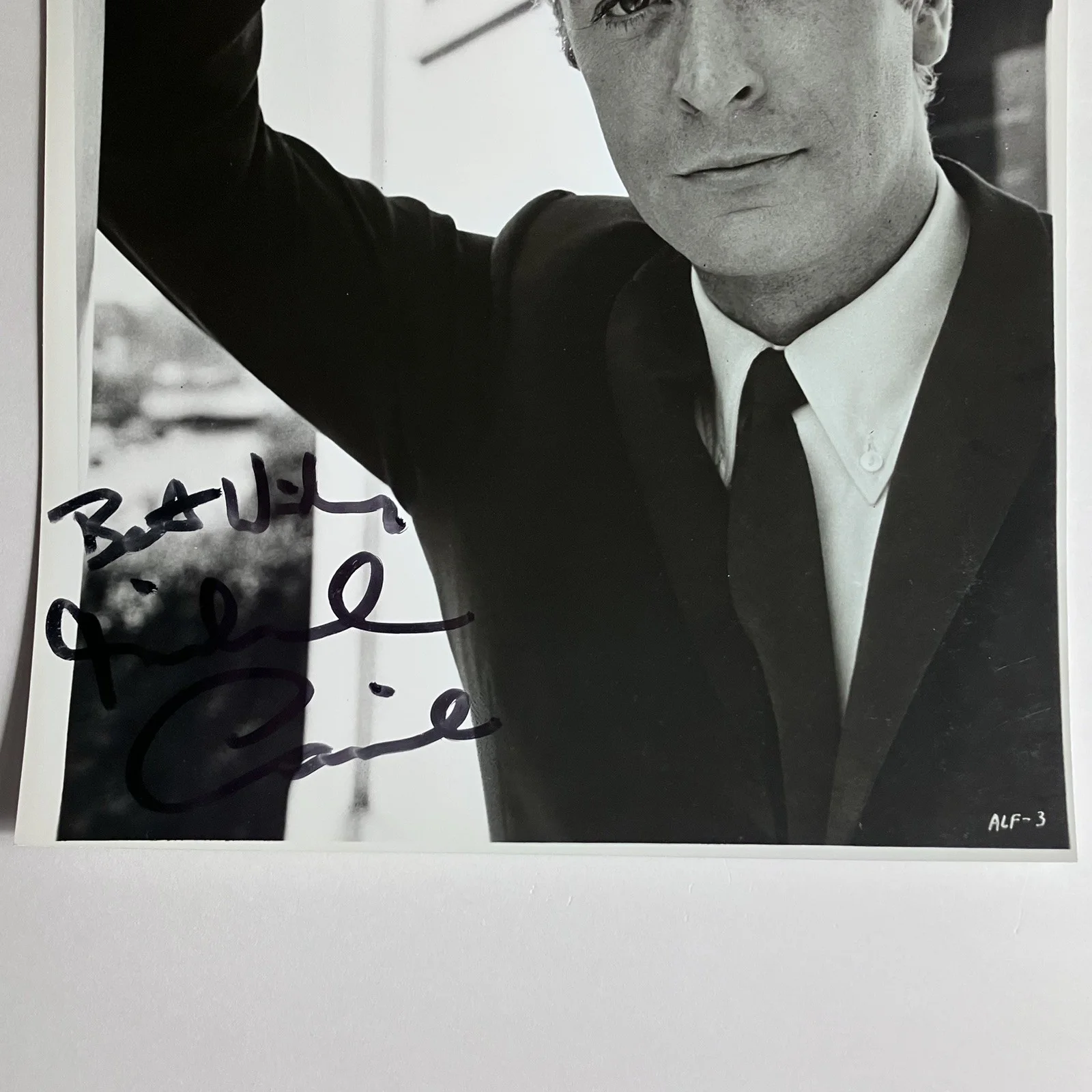 Michael Caine — MICHAEL CAINE Signed Photo / BATMAN BEGINS, Alfie, AUSTIN POWERS, Interstellar, image 3