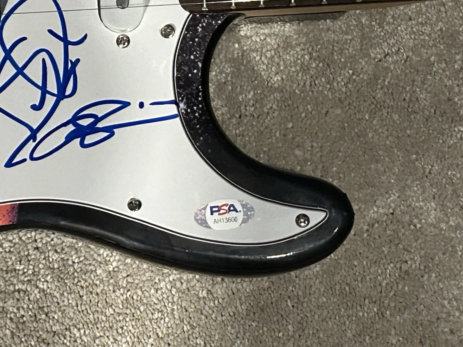 The Struts Signed Guitar Autographed Custom Artwork PSA COA, image 3