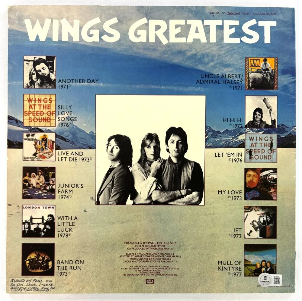 Paul McCartney — Paul McCartney Beatles Signed Autograph Wings Greatest Album Record Beckett COA, изображение 2