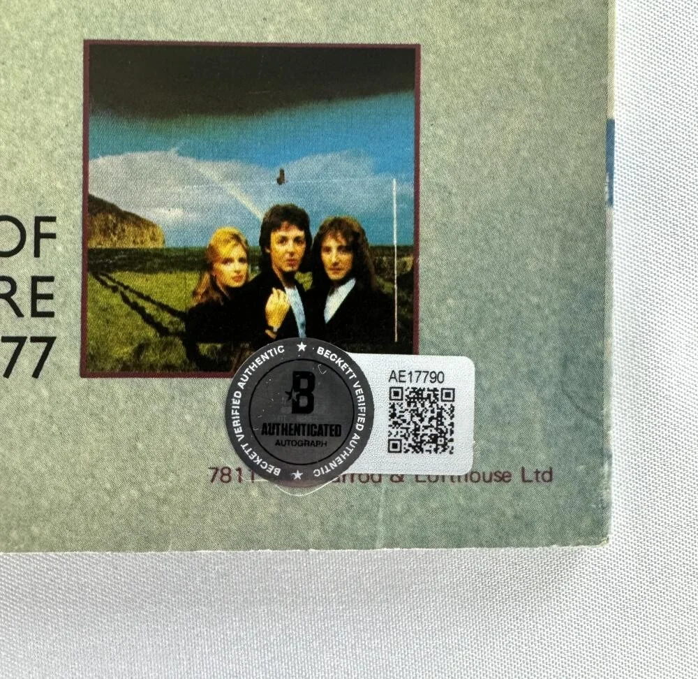 Paul McCartney — Paul McCartney Beatles Signed Autograph Wings Greatest Album Record Beckett COA, изображение 5