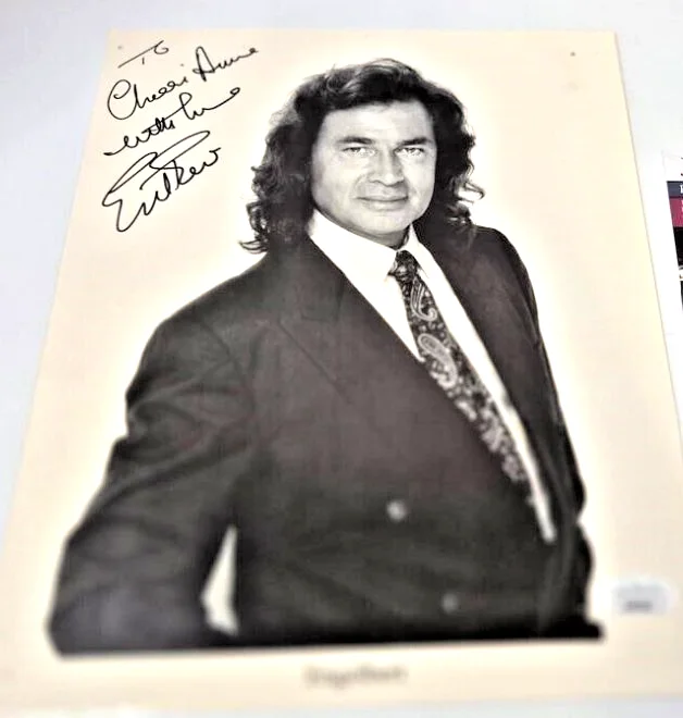 Engelbert Humperdinck Singer Songwriter Signed Autographed 8x10 Photo JSA COA, image 2