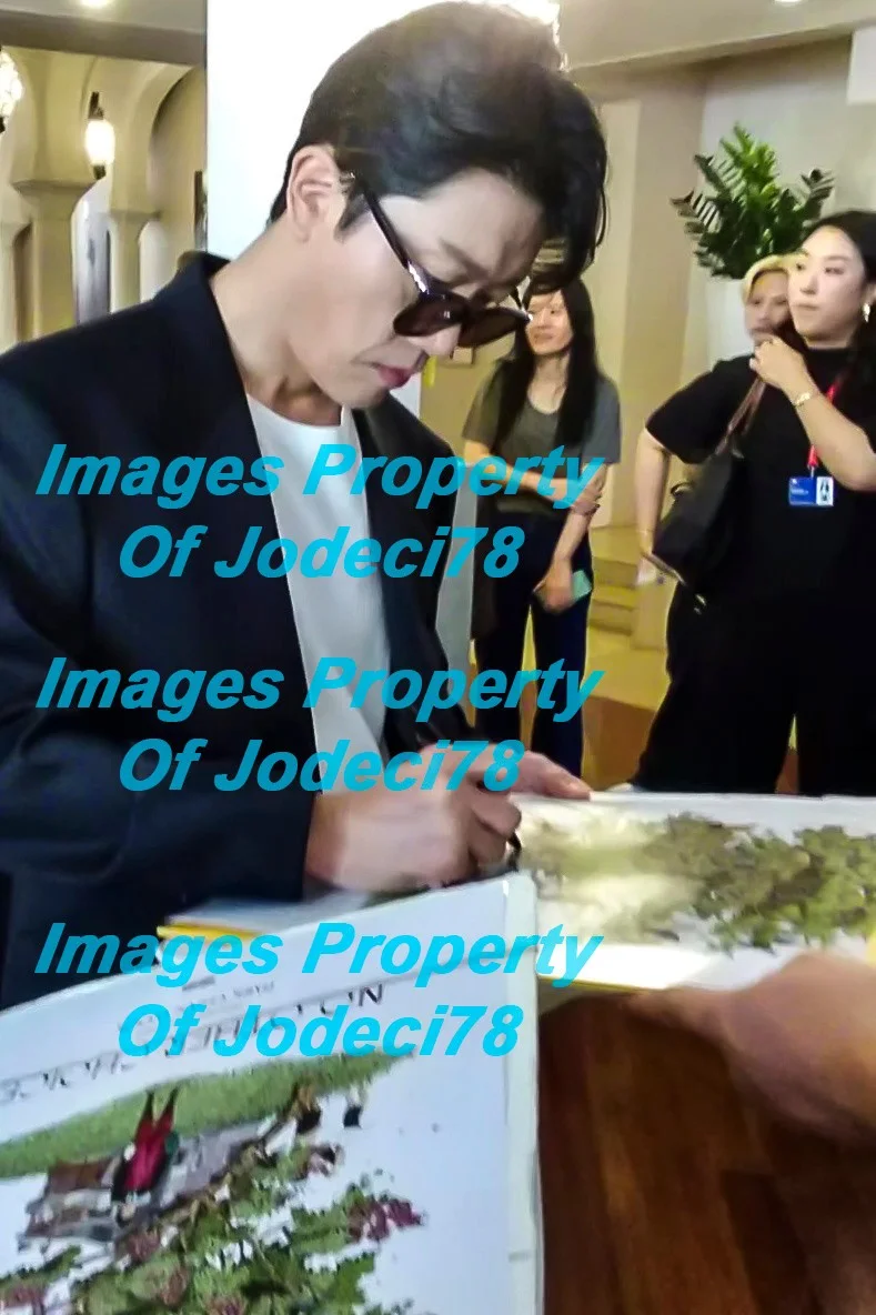 Park Chan-wook — Park Hee-soon Signed Autographed NO OTHER CHOICE 12x18 Photo Poster PROOF JSA, image 3