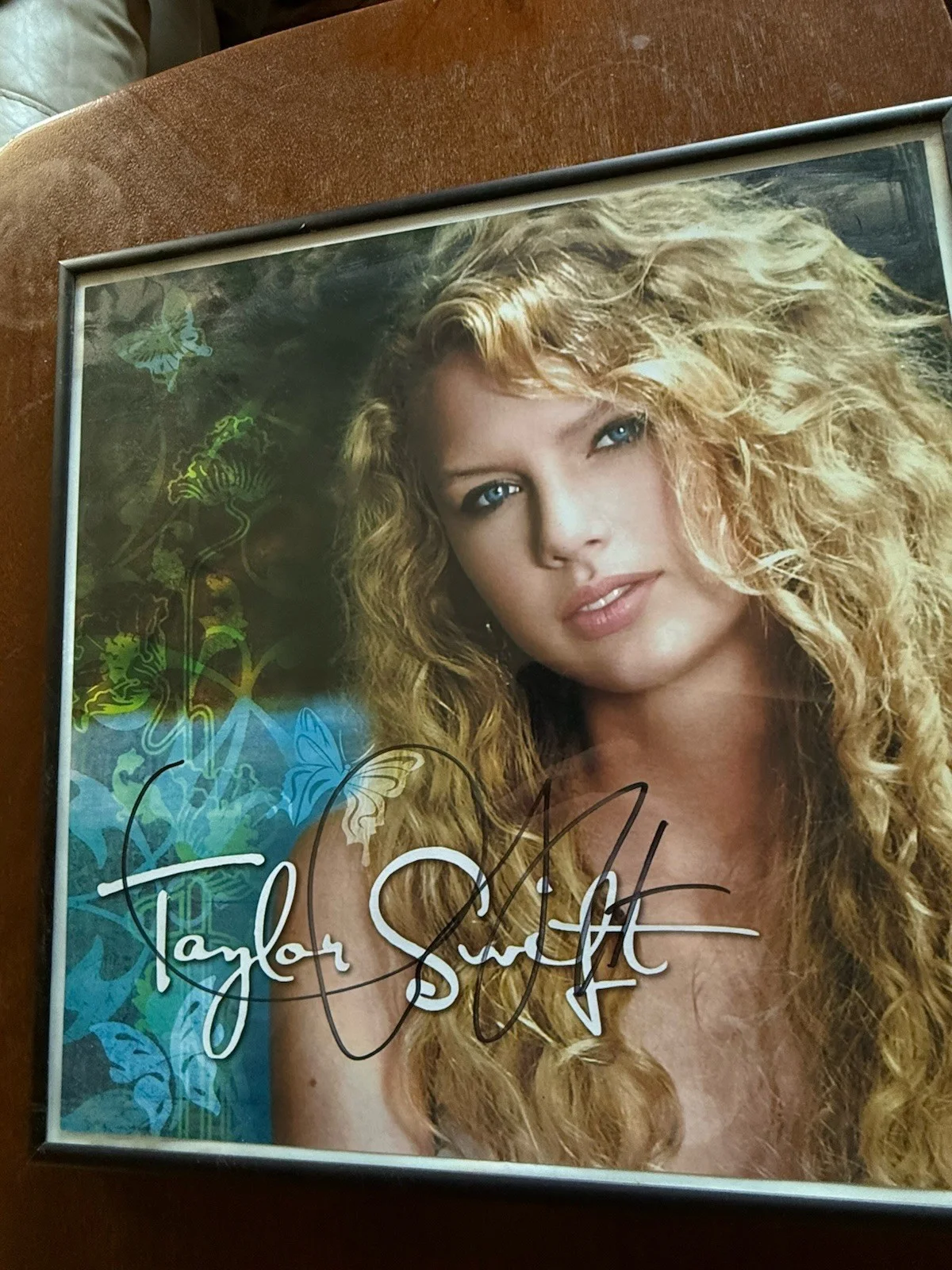 Taylor Swift autographed 12 x 12 from 2007 beautiful !, image 2