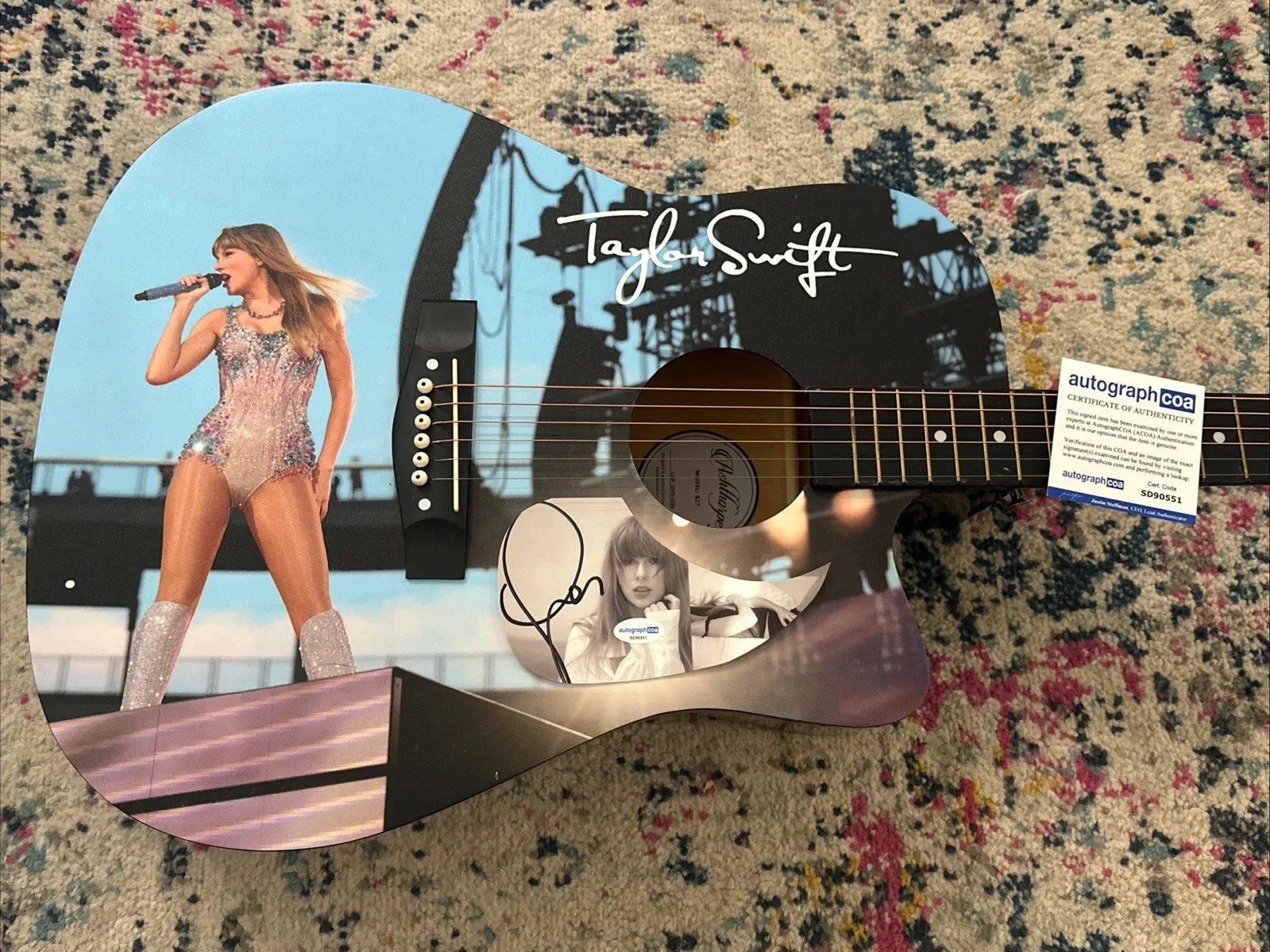 🚨Rare TAYLOR SWIFT Signed CUSTOM FULL SIZE Acoustic Guitar Country ACOA 🚨🎸, изображение 3