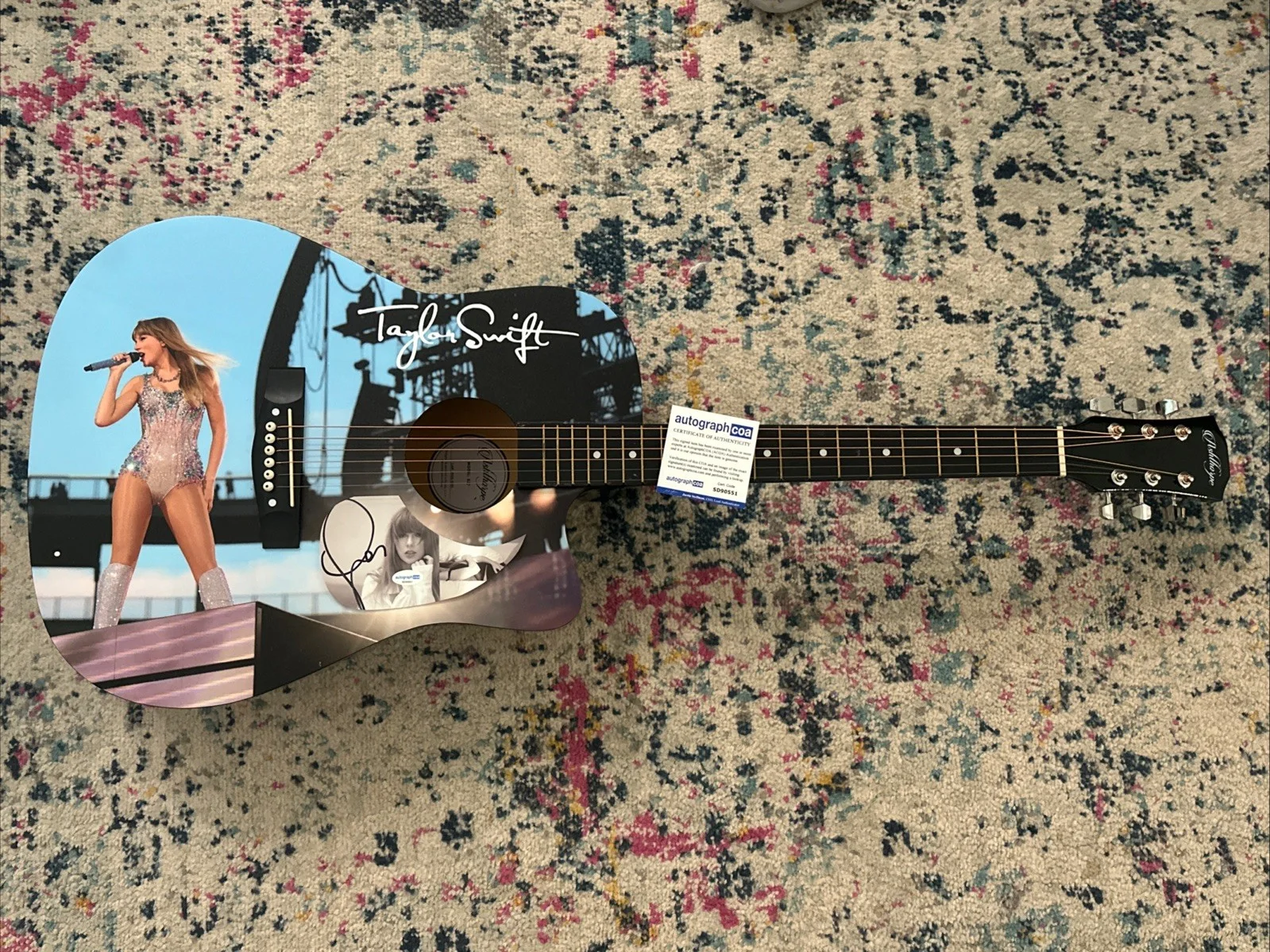 🚨Rare TAYLOR SWIFT Signed CUSTOM FULL SIZE Acoustic Guitar Country ACOA 🚨🎸, изображение 4