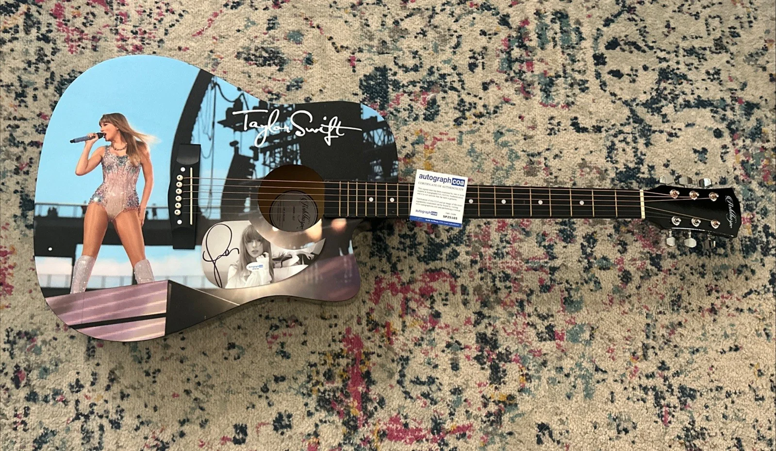 🚨Rare TAYLOR SWIFT Signed CUSTOM FULL SIZE Acoustic Guitar Country ACOA 🚨🎸, изображение 3