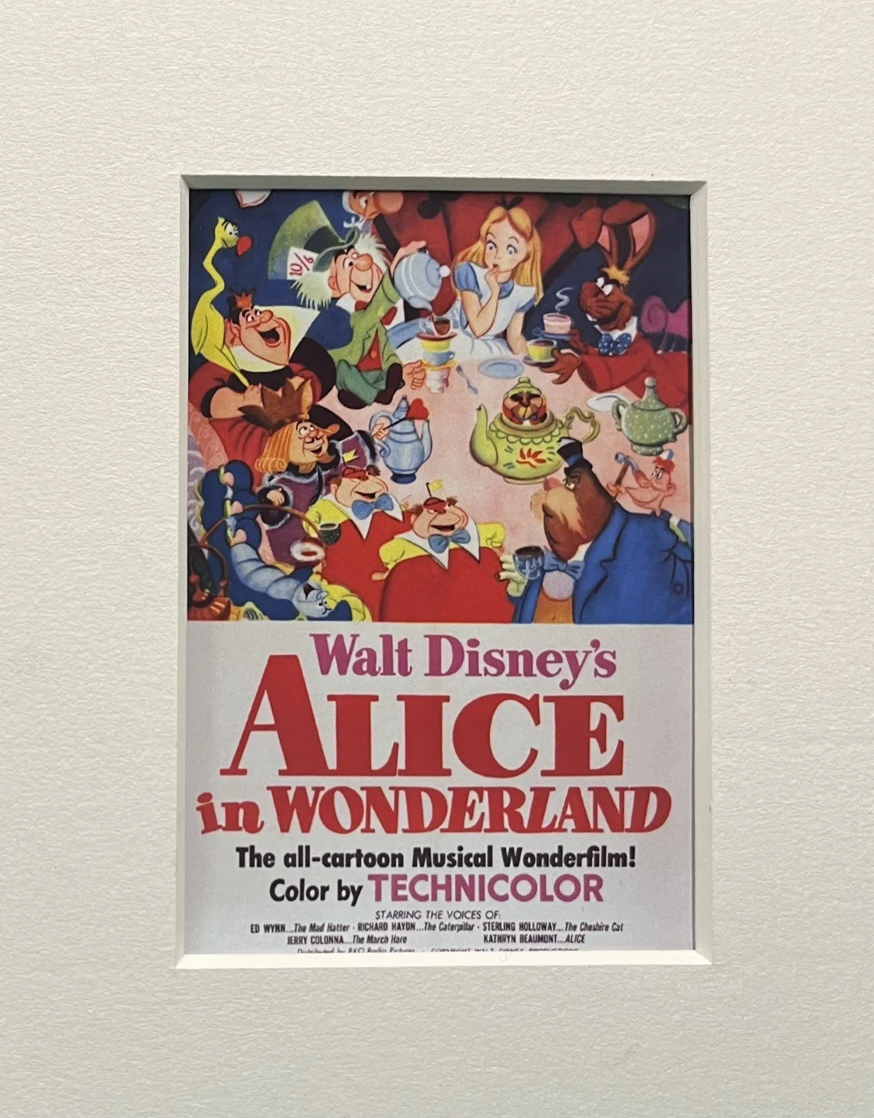 ALICE IN WONDERLAND. . 35mm Film Cell Mounted Display, изображение 2