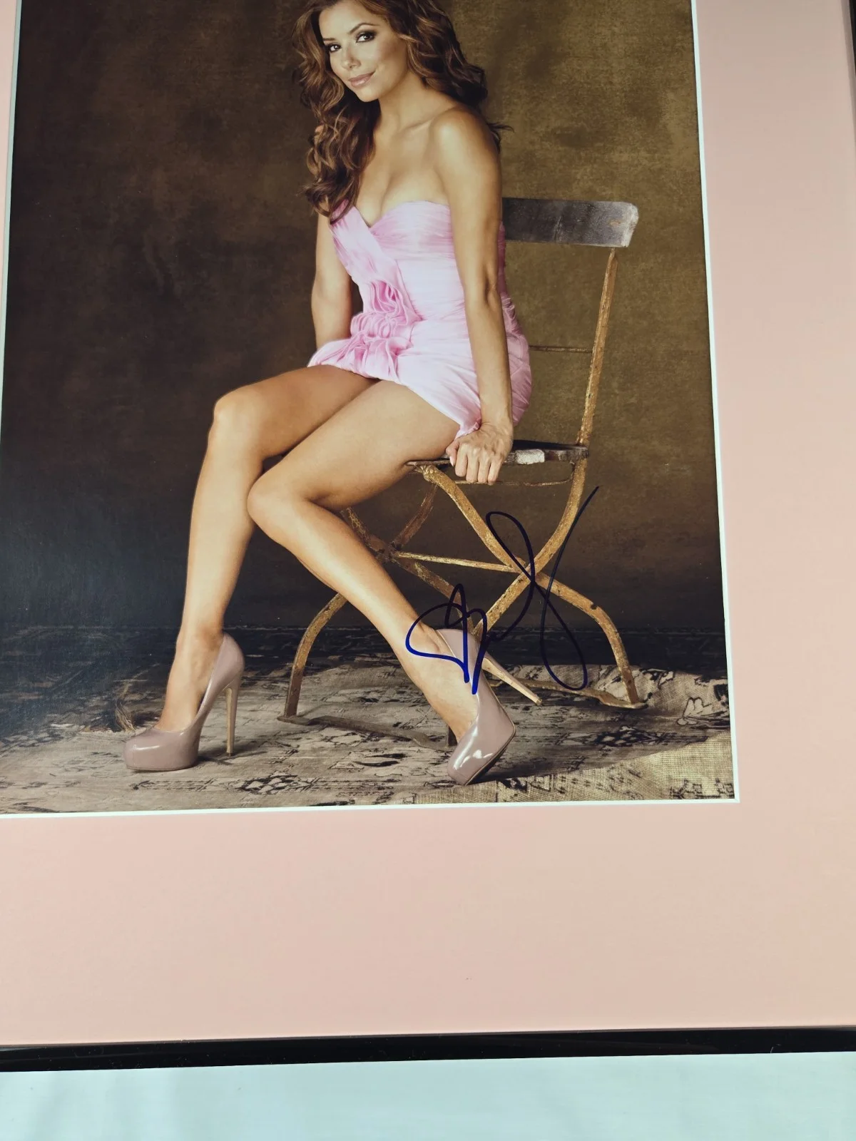 Eva Longoria Signed Photo Framed 16x20 Desperate Housewives, image 2