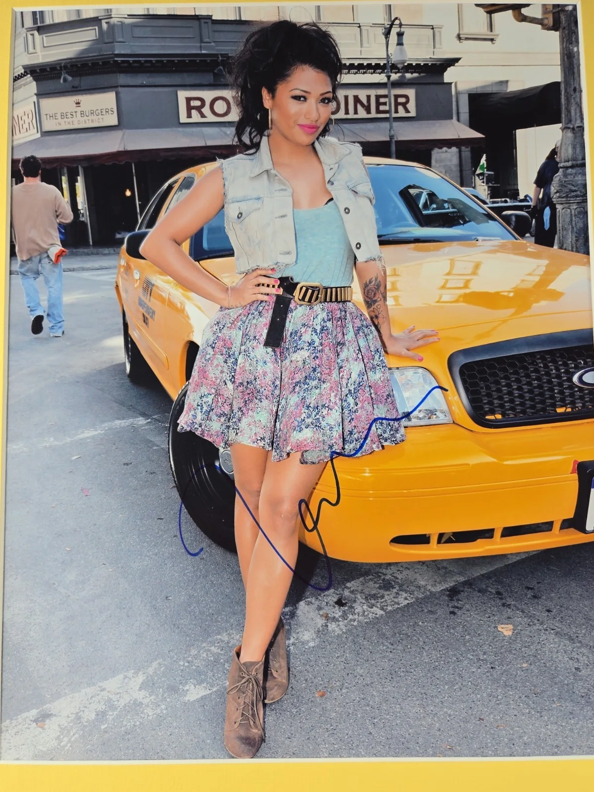 Vanessa White Signed Photo Display Framed 16x20 The Saturdays, image 2