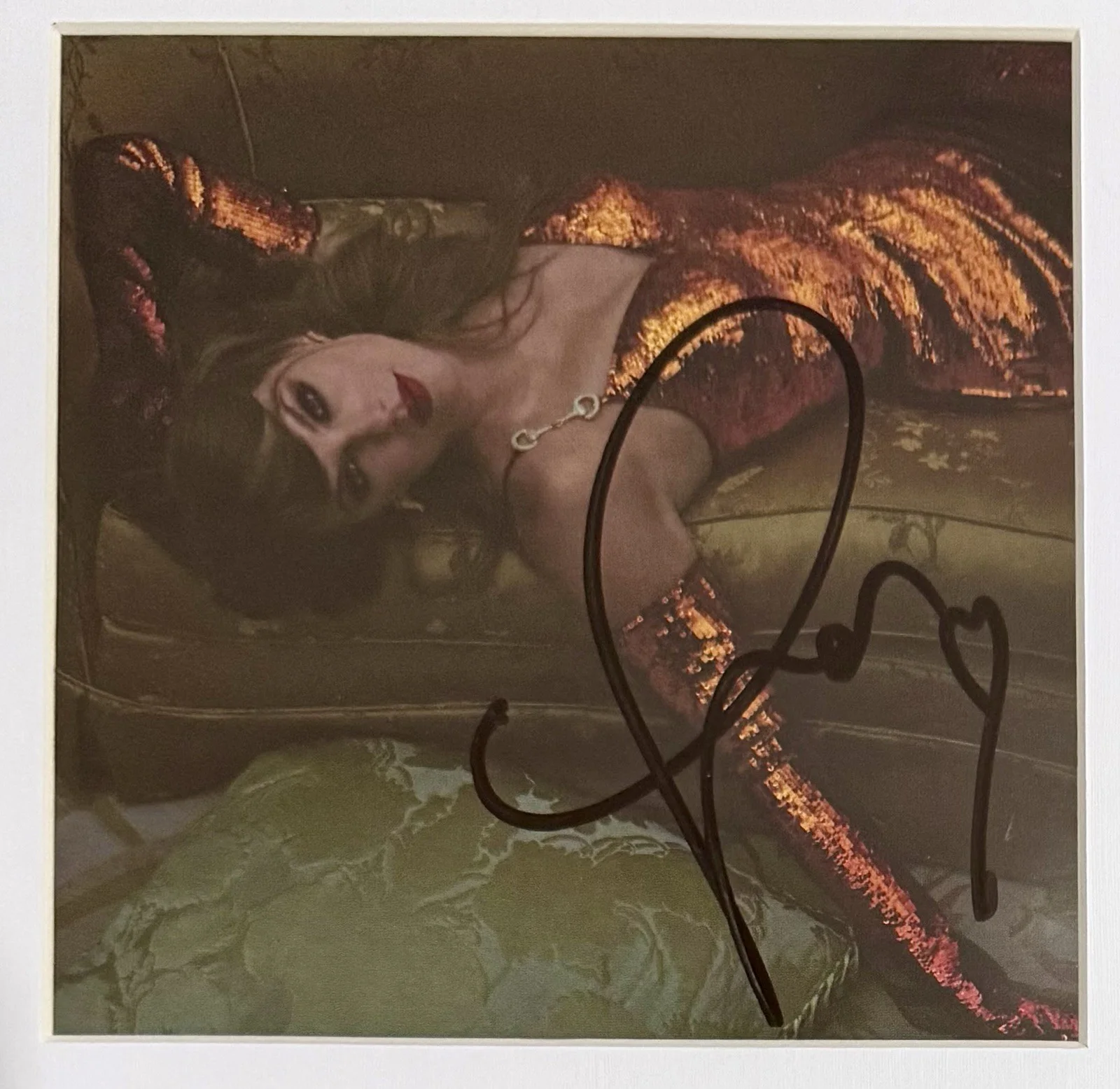 Taylor Swift Life Of A Showgirl Framed Signed Autographed CD Photo 2 (D), изображение 2
