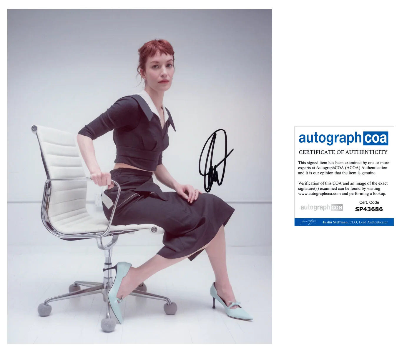 BRITT LOWER SIGNED SEVERANCE HELLY 8x10 PHOTO D w/EXACT PROOF & AUTOGRAPH COA, image 2